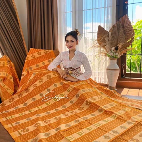 Motif Gapura Kombinasi Jepun Bali
